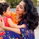 Chaitra Rai Instagram - Yr ye kitna Awesome hai yr🧿🥰😘 @nishkashetty_official #awesome #baby #babygirl #trending #reel #thankful #nishkashetty #chaithrarai17