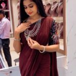 Chaitra Rai Instagram – Wearing a beautiful piece of jewellery should make you smile 😍♥️

#jewellery: @emmadi_silver_jewellery 
#saree : @mounika_vootla 

#loveyourself #selflove  #emmadisilverjewellery #silver #silverjewelry #bridaljewellery #ethnicjewellery #hyderabad #blessed #trending #reels #reelsinstagram #thankful #chaithrarai17