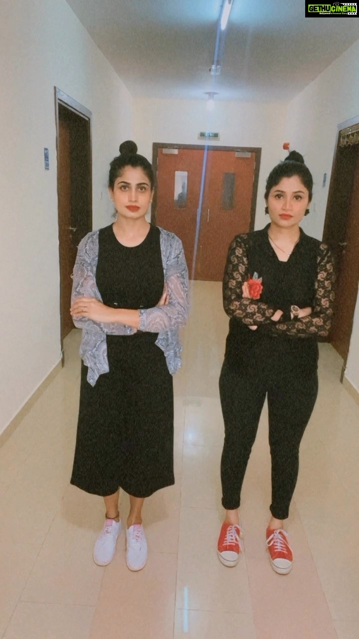 Chaitra Rai Instagram - What day is it today ?🖤♥️ Keeping up with #wednesdayaddams on a #tuesday 😋 @shettyuthkala #wednesday #wednesdays #wednesdayaddams #black #friends #trending #reels #reelkarofeelkaro #reelsinstagram #feelitreelit #reel #thankful #chaithrarai17