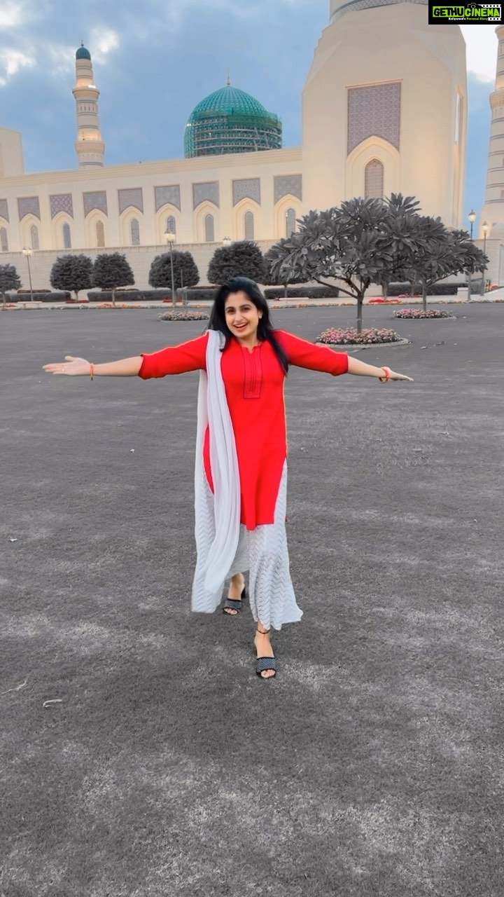Chaitra Rai Instagram - 🫰🏻🥰 #trending #tamil #reels #trendingnow #song #reelitfeelit #reelsinstagram #reelsvideo #reelsindia #reelsinsta #reelinstagram #thankful #chaithrarai17