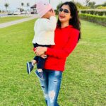 Chaitra Rai Instagram – 🌎😘♥️🧿
@nishkashetty_official 

#baby #my #world #babyreels #reelsvideo #momanddaughter #momandbaby #babygirl #godsgift #trending #video #reelsinstagram #reels #babyofinstagram #babymama #thankful #nishkashetty #chaithrarai17