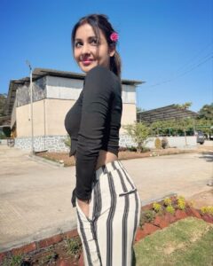 Chhavi Pandey Instagram - 💐