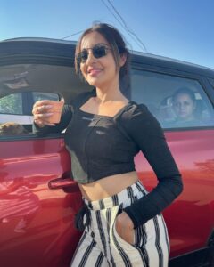 Chhavi Pandey Instagram - 💐