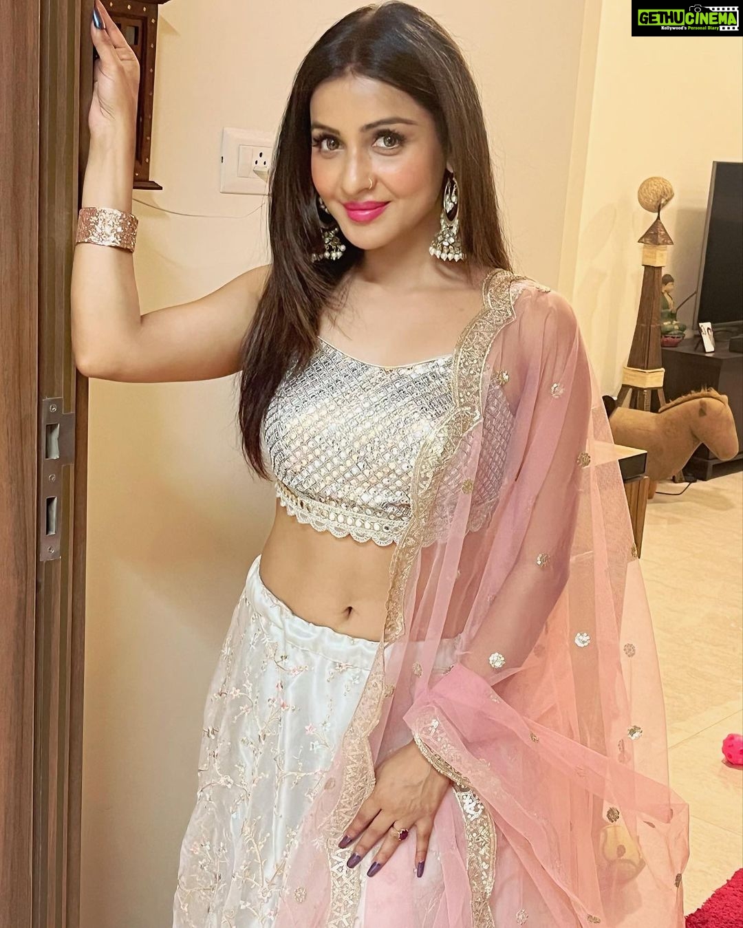Actress Chhavi Pandey HD Photos and Wallpapers November 2022 ...