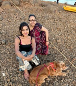 Chhavi Pandey Instagram - “All that Iam or hope to be , I owe to my Mother.” #loveyoumaa #besttimeever #bestmoment #mommy 🌹😘