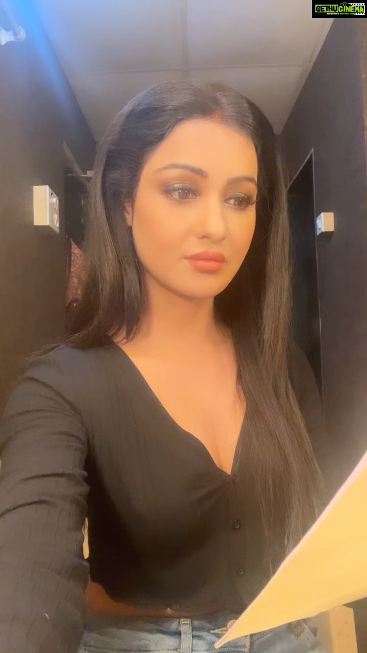 Chhavi Pandey Instagram - #reels #reelkarofeelkaro 🤣