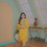 Chhavi Pandey Instagram - #bheegebheege #trending #trendingsongs #reels #reelitfeelit #reelkarofeelkaro ❤️