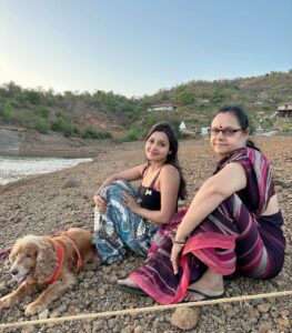 Chhavi Pandey Instagram - “All that Iam or hope to be , I owe to my Mother.” #loveyoumaa #besttimeever #bestmoment #mommy 🌹😘