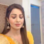 Chhavi Pandey Instagram - #hellogoogle 🤣 #reels #instareels #reelitfeelit #funnyreels#funnyvideos 😛 #trending #trendingreels
