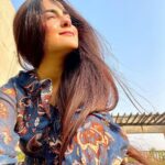 Debattama Saha Instagram - “Sunsets are proof that no matter what happens, everyday can end Beautifully.” . . . . . . #sunset #breezy #meditate #feelings #peace #instamood #instagram