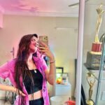 Debattama Saha Instagram - This year, even my📱ended up playing Holi and my perfectly white shirt transformed itself into this bright pink Holi Aura👩🏻‍🎤 Holi at its best I suppose!!! #holi #holi2023 . . . . . #india #indian #indianfestival #festival #colours #colorsofjoy #instahappy #instaphoto #instamoment #instamood #instalove #instalikes #instagram