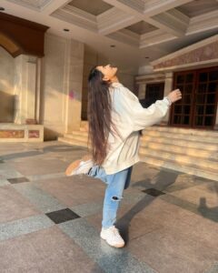Debattama Saha Instagram - Well if you think that I look good 👍🏻. Stop thinking! ✨ Confidence level: no filter! 🤫💋🧜🏻‍♀️ . . . . #debattamasaha #instagood #instagram