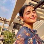 Debattama Saha Instagram - Breathe in and Breathe out 🌱🫰🏻♥️ . . . . . . #reelsinstagram #reels #trending #feelthereel #motivationalquotes #debattamasaha #debattama #rumi #instagram