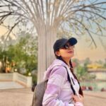 Debattama Saha Instagram - 🌷🍀💕 I swear I should’ve put on something lighter! Thought it’d keep me warm if it gets cold in the evening! Sheh! . . . . #debattamasaha #debattama #debaattamasaha