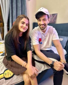 Debattama Saha Instagram - 💫🕊Guess the joke! 
.
.
.
.
.
.
.
.
.
.
.
#verylatepost #instagram