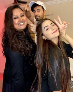 Debattama Saha Instagram - 💫🕊Guess the joke! 
.
.
.
.
.
.
.
.
.
.
.
#verylatepost #instagram