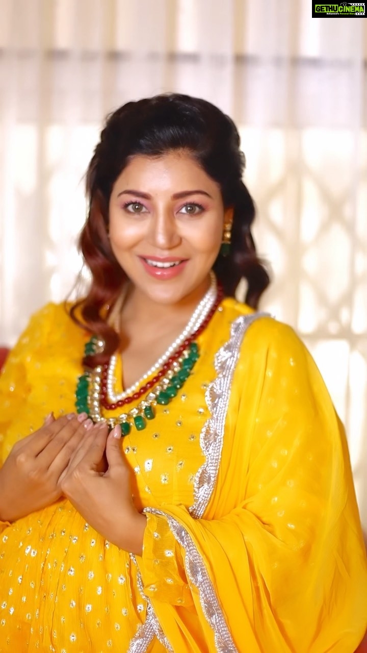 Debina Bonnerjee Instagram - πΊπΌπΊπΌπ . @edamamma @everbloomindia @oakpinionpr @sk_.click @arvind17thakur