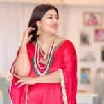 Debina Bonnerjee Instagram - Ready to eat #shaadh . . @everbloomindia @oakpinionpr @jaipur.jewelry.box @sk_.click