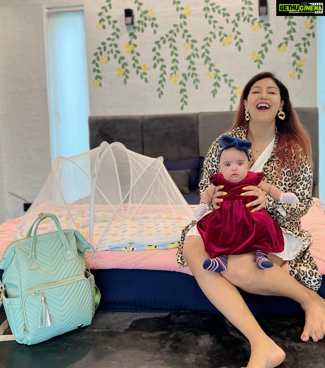 Debina Bonnerjee Instagram - Time flies ! . From @lianna_choudhary ‘s first ever trip …. To Alibaug. The time when she has this one expression ..💓 . Travel made easy with @babyjalebi bag and travel bed. PR @dinky_nirh