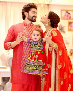 Debina Bonnerjee Instagram - My whole heart in a pic ♥️ . . 📷 @sk_click_a_world