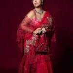 Debina Bonnerjee Instagram - ♥️ लाल 📷 @a.rrajaniphotographer