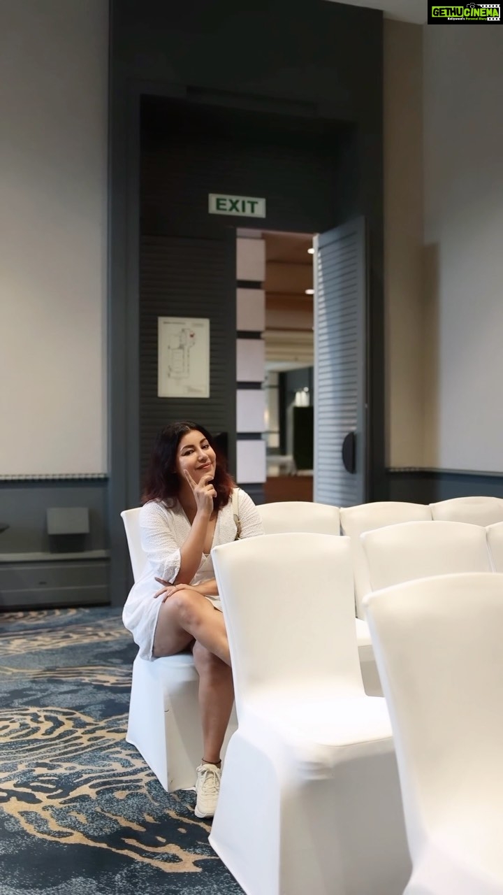Debina Bonnerjee Instagram - Did you know about this convention centre 🤩 ? At @westinmumbaipowai hotel!! Check this space if you want to host conference meetings to big fat weddings.. . . #westin #mumbai #powailake #staycation