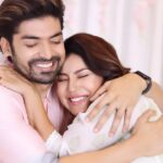 Debina Bonnerjee Instagram - #ad Choosing gifts for your loved ones is always special and when it comes to Guru I’m doubly excited. 😍 I’ve found the perfect gift for him to up his grooming game with the new Gillette fusion gift pack. It has a luxurious look and feel and comes with a beautiful package! It comes with the gillette fusion razor and case to store it. This festive season I’m ready with my gift ! Are you? Available on amazon at the best price ever. Go check it out! @gilletteindia @guruchoudhary #Gifting #FestiveGifting #Gillette #MadeOfGillette #TheBestAManCanGet #TheBestAManCanBe #ad
