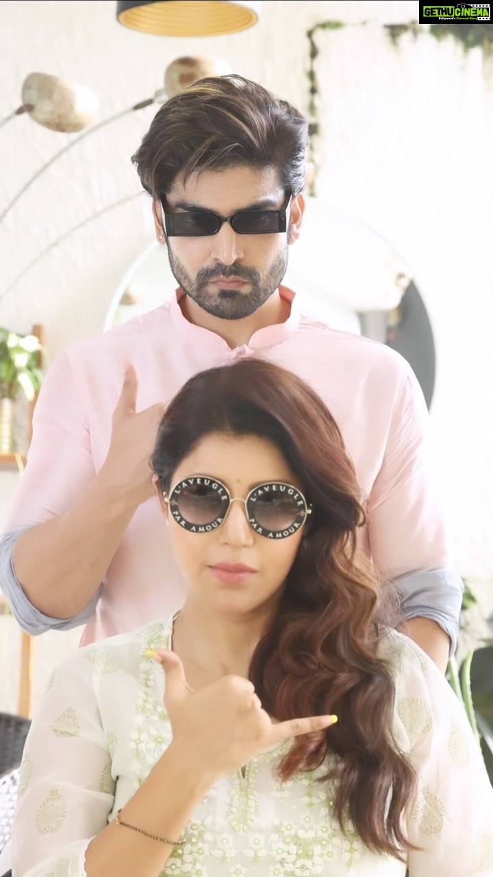 Debina Bonnerjee Instagram - It’s a sunny day today with biwi always being my sunshine 🤪🔥🔥 .. . . . 📷 @sk_click_a_world Hair @irshad__hair #debinabonnerjee #love #trendingreels #trending #gurmeetchoudhary #collectingmemories #reels