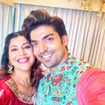 Debina Bonnerjee Instagram - #ad My Durga Pujo Lookbook ft. Pantaloons 😍 Wondering what to wear to the Colourful and #NonstopCelebrations this Pujo? 🤔 . 📹 @sk_click_a_world 👩‍🦰 @makeupbyamrinfarooq Begin the Pujo Celebrations with @pantaloonsfashion ‘s latest festive collection.✨💖  I found the most beautiful and amazing collection of ethnic wear. I absolutely love how adorable and elegant the collection is 😍 I have picked three Favourite Festive Outfits for me and a surprise gift for Gurmeet.💓 You can also shop these looks for the upcoming festivities for yourself and your loved ones.💖 Visit the nearest Pantaloons Store or shop online and let the non-stop celebrations begin 🛒🛍️💓 . . #Pantaloons #PantaloonsFashion #PlayWithFashion #festivehaul #festivewear #ethnic #Pujo #DurgaPuja  #Vijaydashmilook #NonStopCelebrations #PujoManeiPantaloons #PujoHoppingNoStopping #Pujoshopping #Kolkata #KolkataDiaries #shasthi #saptami #vijaydashmi #ashtami #navami #durgapuja