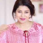 Debina Bonnerjee Instagram - Just for reels 🫠 . . #reels #fun . 📹 @sk_click_a_world 👩‍🦰 @makeupbyamrinfarooq