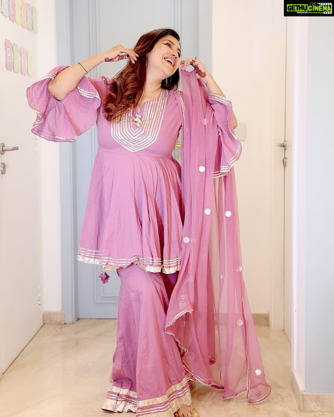 Debina Bonnerjee Instagram - Festive feels … 🌸 . . . Suit @bunaai 📷 @sk_click_a_world