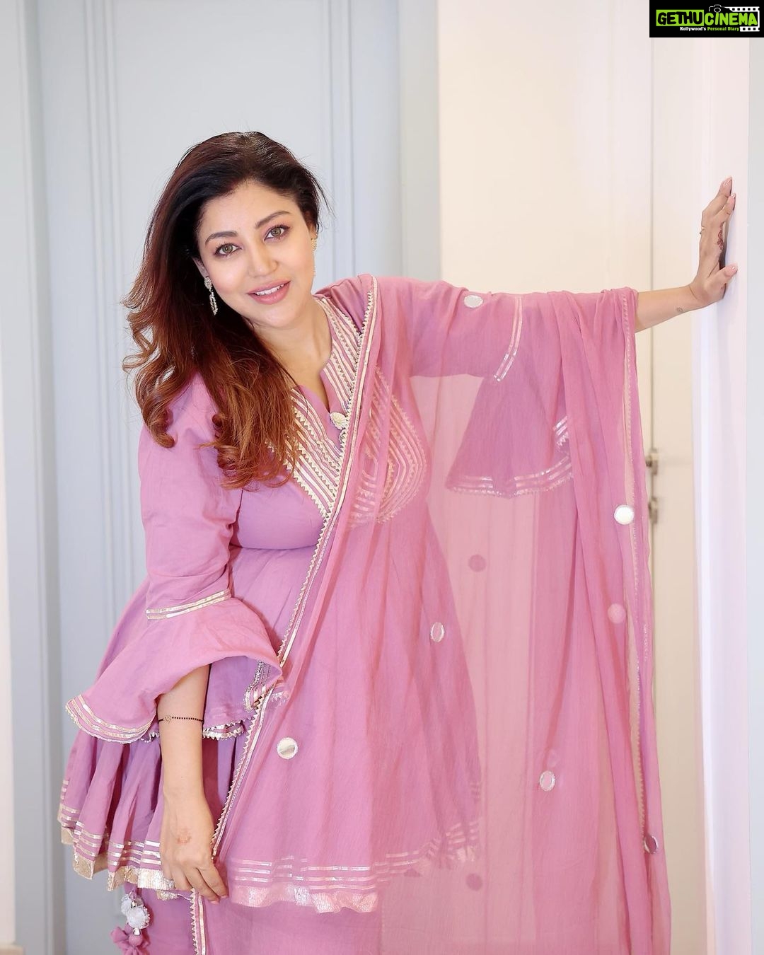 Debina Bonnerjee Instagram - Festive feels … 🌸 . . . Suit @bunaai 📷 @sk_click_a_world