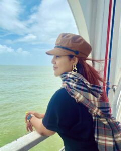 Debina Bonnerjee Instagram - Hum safar ek duje ke… 
.
#debinabonnerjee #gurmeetchoudhary #love #travel #soulmate