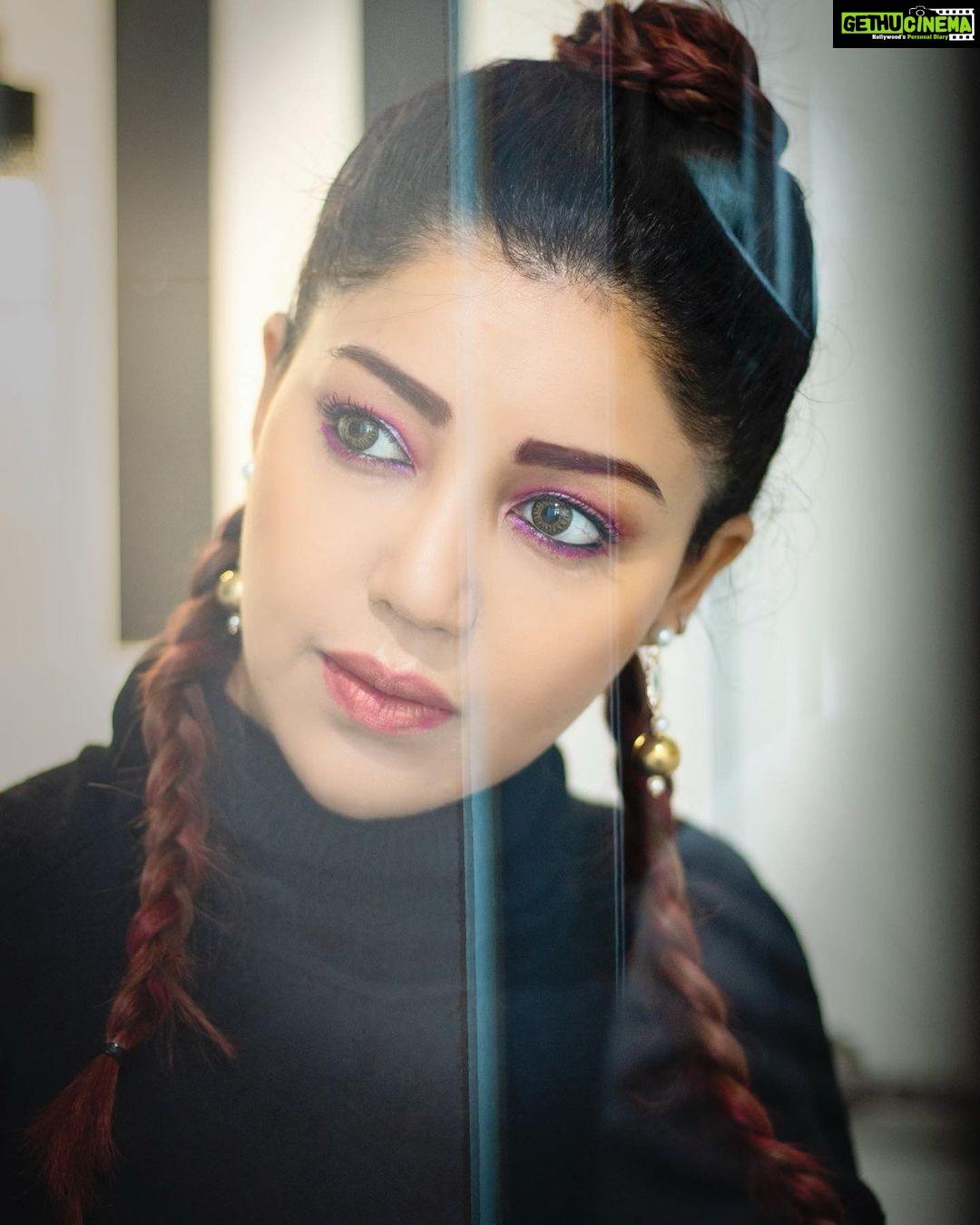 Debina Bonnerjee Instagram - I add my own colour in my world of black and whites . . . 📸 @mr.ko1i