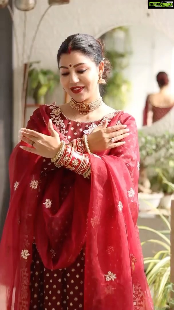 Debina Bonnerjee Instagram - Just bcos it is #trending and I was decked up too 😍