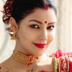 Debina Bonnerjee Instagram - Sharing the look I thought of creating. . Wanted to look more bangali though but ended up looking Bihari or may be more North Indian. . . Thanku @monkandmei for coming up with this red / maroon traditional outfit in such a short notice 💯 . Thanku everyone for keeping me in your blessings . . P.s. I ate a few kilos . #saadh #look #ootd #bengali #traditional #foodie