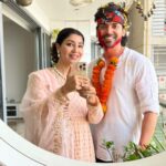 Debina Bonnerjee Instagram - Happy holi doston! Enjoying traditions in its minimalistic format. . Wearing @monkandmei Holi colours @nirmalaya (organic colours free from chemicals) . #happyholi #traditions #gurmeetdebina #preggo #🤰 #ReelHoliParty #ReelsPeHoli #HappyHoli #HoliHai #ReelHoliChallenge #ReelsPeTV #IndianTVFiesta