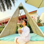 Debina Bonnerjee Instagram - Coolio 🥥🌴🌴 . . @planethollywoodgoa @travelwithjourneylabel . #goa #PlanetHollywoodGoa #TravelWithJourneyLabel #JourneyLabel #YouAreSpecial #ThinkHolidayThinkJourneyLabel #pregnancy Planet Hollywood Beach Resort Goa