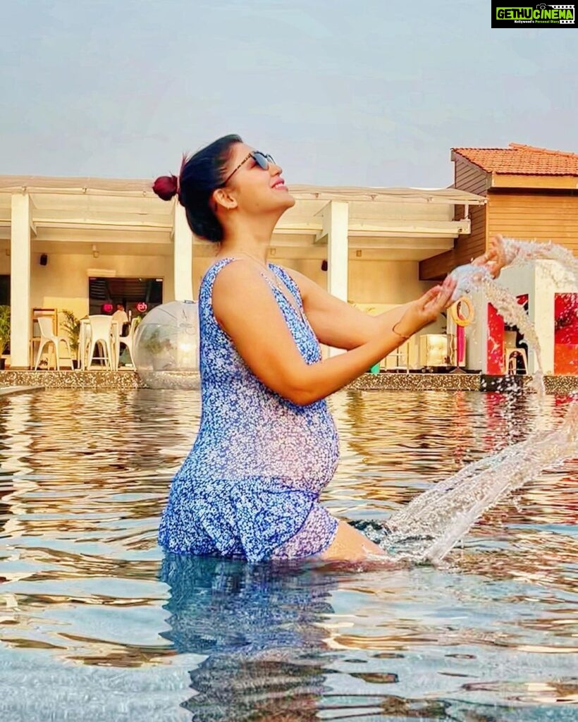 Debina Bonnerjee Instagram - Yes clearly a water baby.. . . #getaway #waterbaby Planet Hollywood Beach Resort Goa