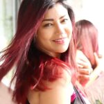 Debina Bonnerjee Instagram - Two of my favourite looks in a song. Could be a good this or that 💇🏽‍♀️long hair or short hair 🖤black hair or red hair 🥻Indian or western . . . . . . . . #reels #redhair #hair #haircolor #pregnancy #journey #trending #🤰 #fit