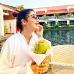 Debina Bonnerjee Instagram - Coolio 🥥🌴🌴 . . @planethollywoodgoa @travelwithjourneylabel . #goa #PlanetHollywoodGoa #TravelWithJourneyLabel #JourneyLabel #YouAreSpecial #ThinkHolidayThinkJourneyLabel #pregnancy Planet Hollywood Beach Resort Goa