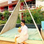 Debina Bonnerjee Instagram - Coolio 🥥🌴🌴 . . @planethollywoodgoa @travelwithjourneylabel . #goa #PlanetHollywoodGoa #TravelWithJourneyLabel #JourneyLabel #YouAreSpecial #ThinkHolidayThinkJourneyLabel #pregnancy Planet Hollywood Beach Resort Goa