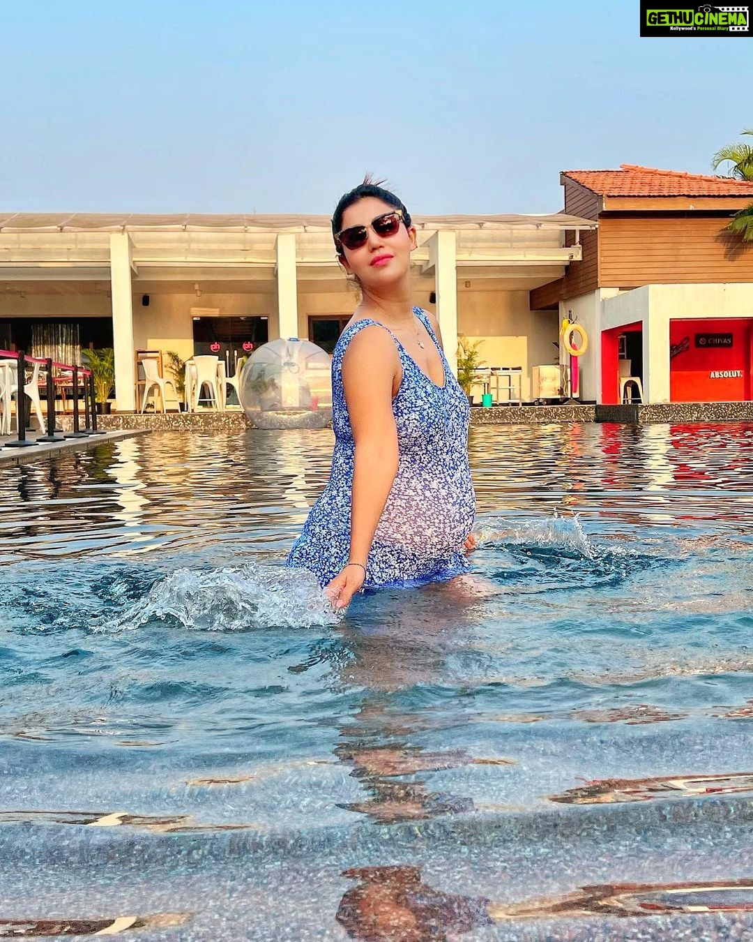 Debina Bonnerjee Instagram - Yes clearly a water baby.. . . #getaway #waterbaby Planet Hollywood Beach Resort Goa