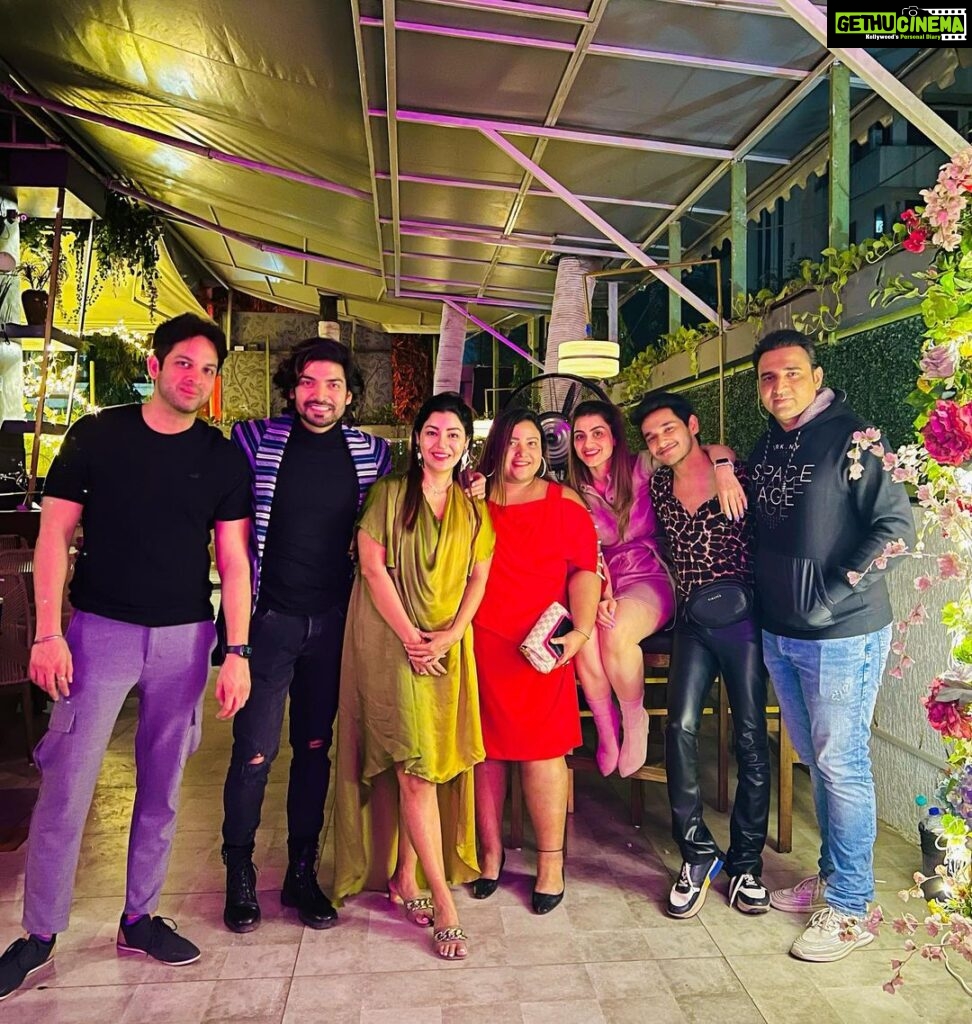 Debina Bonnerjee Instagram - Happy happy happiest till eternity to another me, mine and my everything. When it comes to you my words fail to match my feelings. And I don’t need words to express😍😍😍🥰 . #happybirthday #gurmeetchoudhary @guruchoudhary . Thanku @ammatabar for helping us with this celebration.
