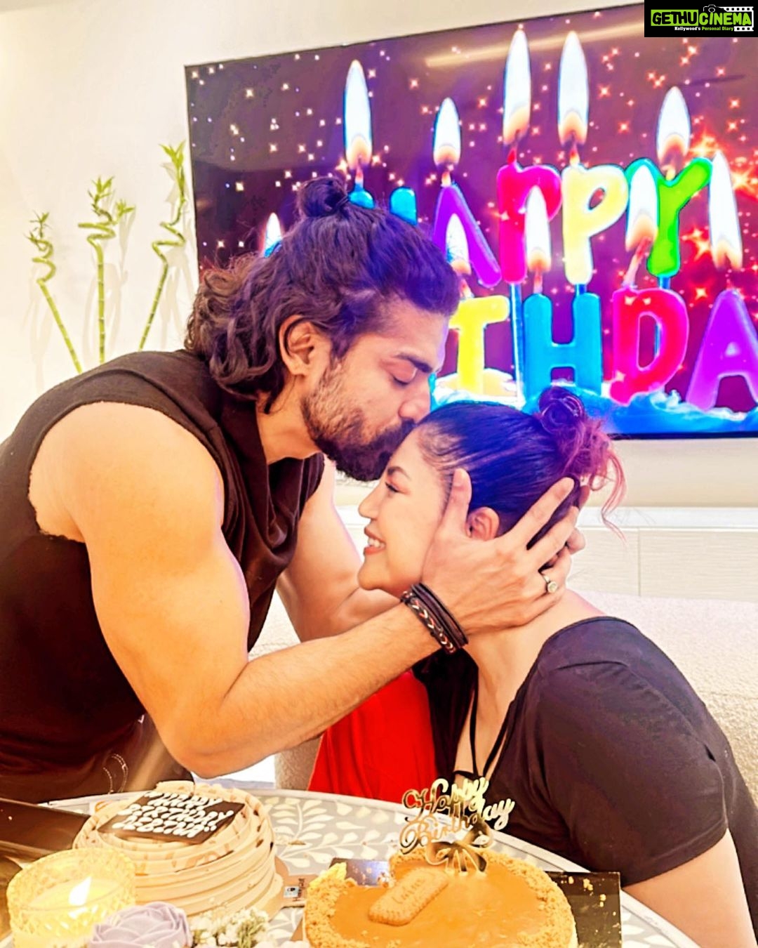 Debina Bonnerjee Instagram - Always grateful #HappyBirthdayToMe 🎈🧁 . . #celebrations #love #together #humblebeginnings ✨ . . . . #debinabonnerjee