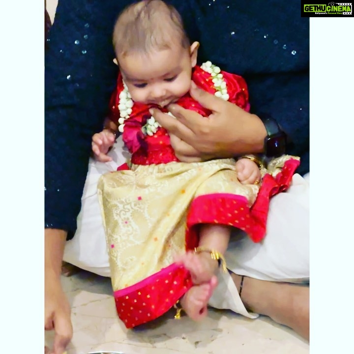 Debina Bonnerjee Instagram - You guys will love the second picture more just like me ✨🥰🥹🥹🥹.. So here’s a small glimpse and glam of the way me and mini me celebrated @divishaadiva #MukheBhaat (rice eating ceremony) where all her “mama’s ( my brother and cousin brothers came over and fed and blessed her and liu ) my heart is full, feeling grateful as I am writing this caption for you all to read 🙏🏻❤️🧿 Diva’s dress from : @shilpsaxena . . #AMonthOfCelebration #love #mumma #baby #celebrations #debinabonnerjee #divishachoudhary #gurmeetchoudhary #lianna #family