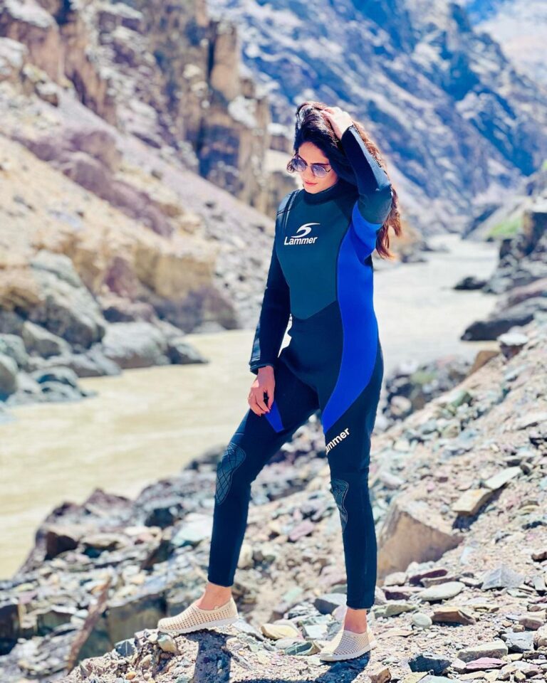 Deepthi Manne Instagram - River Rafting amidst the mountains is one of the best experience we have ever had in this place! It was a one and half hour Rafting and it was totally worth it!!!