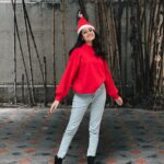 Deepthi Manne Instagram - May Santa take away your tummy fat, give you clear skin,and make your hair thicker. May Santa bring you lots of money,a text from your crush, and ugly pictures of your best friend to be posted on b’day. May your family stay healthy and happy. And may your heart beat in real peace and true love❤️ LOVE • PRAYERS • HAPPINESS • and a Biiiggg SANTA HUG 🎅