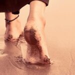 Deepthi Manne Instagram – “EARTHING”

Walking barefoot helps activate several acupressure points on our foot due to its uneven surface. This can have a positive impact on our entire body.

The planet has its own natural charge, and we seem to do better when we’re in direct contact with it.

#barefoot #walkinbarefootinthesand