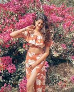 Deepthi Manne Instagram - I wish I knew me 10 years ago, I would tell her to enjoy the journey and not be scared of changes.

#visions #beautifuljourney